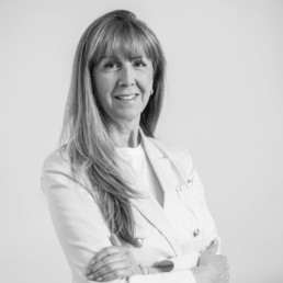 Dr Sofia Aroca expert of hyadent bg